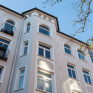 Fassadenreinigung eines Hauses in der Ahlmannstraße in Kiel