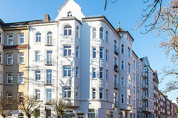 Fassadensaniertes Haus in Kiel, Ahlmannstraße 1